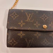 Load image into Gallery viewer, Authentic Louis Vuitton crossbody wallet
