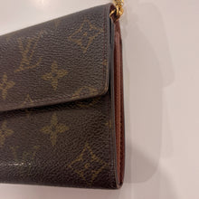 Load image into Gallery viewer, Authentic Louis Vuitton crossbody wallet
