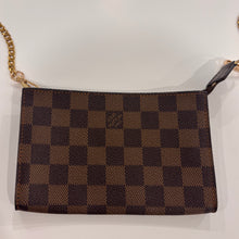 Load image into Gallery viewer, Authentic Louis Vuitton crossbody pochette
