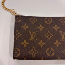 Load image into Gallery viewer, Authentic Louis Vuitton crossbody pochette
