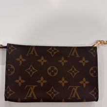 Load image into Gallery viewer, Authentic Louis Vuitton crossbody pochette
