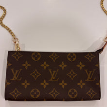 Load image into Gallery viewer, Authentic Louis Vuitton crossbody pochette
