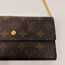 Load image into Gallery viewer, Authentic Louis Vuitton wallet with crossbody chain
