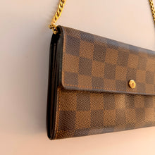 Load image into Gallery viewer, Authentic Louis Vuitton crossbody wallet
