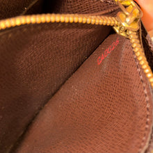 Load image into Gallery viewer, Authentic Louis Vuitton crossbody wallet
