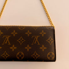 Load image into Gallery viewer, Authentic Louis Vuitton crossbody wallet
