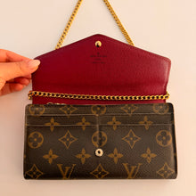 Load image into Gallery viewer, Authentic Louis Vuitton crossbody wallet
