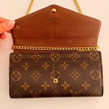 Load image into Gallery viewer, Authentic Louis Vuitton crossbody wallet
