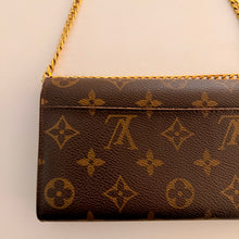 Load image into Gallery viewer, Authentic Louis Vuitton crossbody wallet
