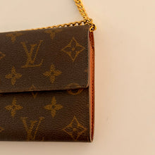 Load image into Gallery viewer, Authentic Louis Vuitton crossbody wallet
