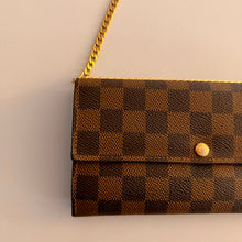 Load image into Gallery viewer, Authentic Louis Vuitton crossbody wallet
