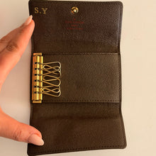Load image into Gallery viewer, Authentic pre loved Louis Vuitton key holder
