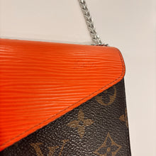 Load image into Gallery viewer, Authentic Louis Vuitton wallet with crossbody chain
