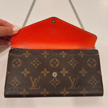 Load image into Gallery viewer, Authentic Louis Vuitton wallet with crossbody chain

