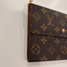 Load image into Gallery viewer, Authentic Louis Vuitton wallet with crossbody chain
