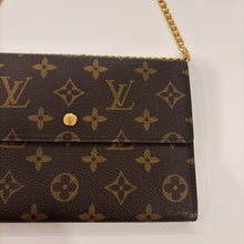 Load image into Gallery viewer, Authentic Louis Vuitton wallet with crossbody chain
