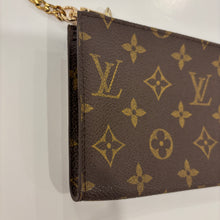Load image into Gallery viewer, Authentic Louis Vuitton pochette with crossbody chain
