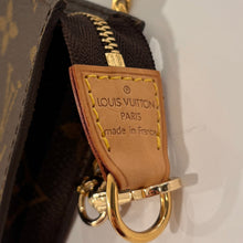 Load image into Gallery viewer, Authentic Louis Vuitton pochette with crossbody chain
