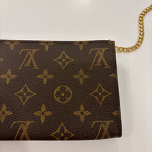Load image into Gallery viewer, Authentic Louis Vuitton pochette with crossbody chain
