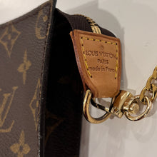 Load image into Gallery viewer, Authentic Louis Vuitton pochette with crossbody chain
