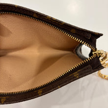 Load image into Gallery viewer, Authentic Louis Vuitton pochette with crossbody chain
