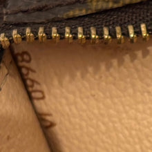 Load image into Gallery viewer, Authentic Louis Vuitton pochette with crossbody chain

