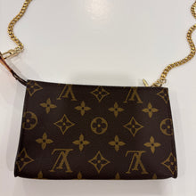 Load image into Gallery viewer, Authentic Louis Vuitton pochette with crossbody chain
