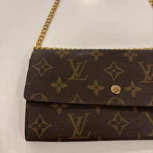Load image into Gallery viewer, Authentic Louis Vuitton wallet with crossbody chain

