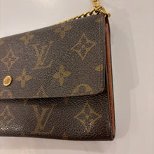 Load image into Gallery viewer, Authentic Louis Vuitton wallet with crossbody chain
