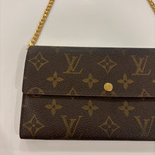 Load image into Gallery viewer, Authentic Louis Vuitton wallet with crossbody chain
