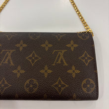 Load image into Gallery viewer, Authentic Louis Vuitton wallet with crossbody chain
