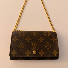 Load image into Gallery viewer, Authentic Louis Vuitton crossbody wallet
