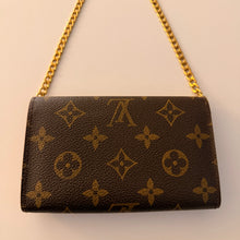 Load image into Gallery viewer, Authentic Louis Vuitton crossbody wallet

