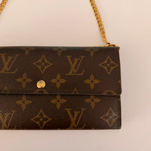 Load image into Gallery viewer, Authentic Louis Vuitton crossbody wallet
