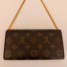 Load image into Gallery viewer, Authentic Louis Vuitton crossbody wallet
