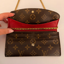 Load image into Gallery viewer, Authentic Louis Vuitton crossbody wallet
