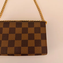 Load image into Gallery viewer, Authentic Louis Vuitton crossbody wallet
