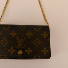 Load image into Gallery viewer, Authentic Louis Vuitton crossbody wallet
