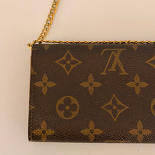 Load image into Gallery viewer, Authentic Louis Vuitton crossbody wallet
