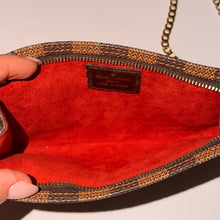Load image into Gallery viewer, Authentic Louis Vuitton crossbody pochette
