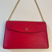 Load image into Gallery viewer, Authentic Louis Vuitton clutch with chain - small size
