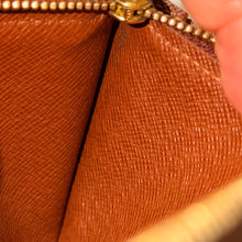 Load image into Gallery viewer, Authentic Louis Vuitton crossbody wallet
