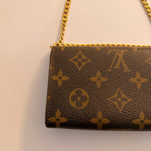 Load image into Gallery viewer, Authentic Louis Vuitton crossbody wallet
