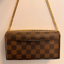 Load image into Gallery viewer, Authentic Louis Vuitton crossbody wallet
