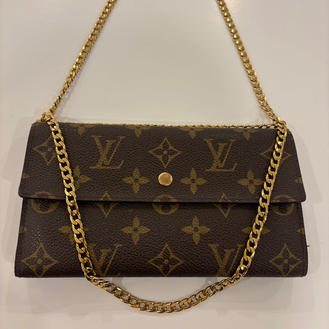 Authentic Louis Vuitton crossbody wallet - with shoulder chain
