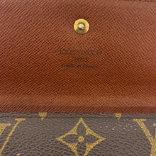Load image into Gallery viewer, Authentic Louis Vuitton crossbody wallet - with shoulder chain
