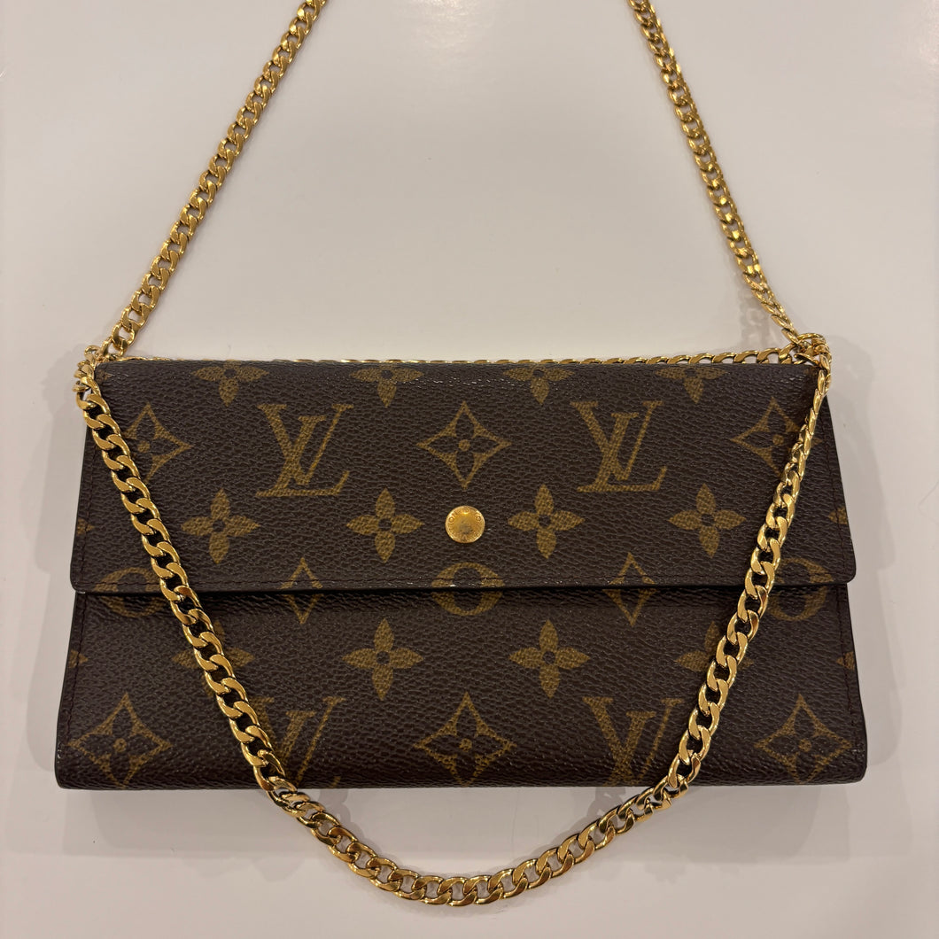 Authentic Louis Vuitton crossbody wallet - with shoulder chain