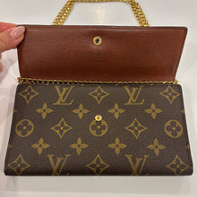 Load image into Gallery viewer, Authentic Louis Vuitton crossbody wallet - with shoulder chain
