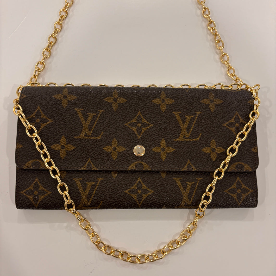 Authentic Louis Vuitton crossbody wallet - with shoulder chain