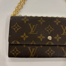 Load image into Gallery viewer, Authentic Louis Vuitton crossbody wallet - with shoulder chain

